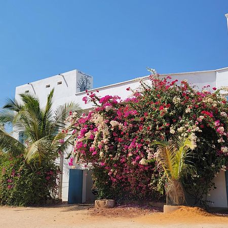 Apartamento Le Dolmen de Mbour Exterior foto
