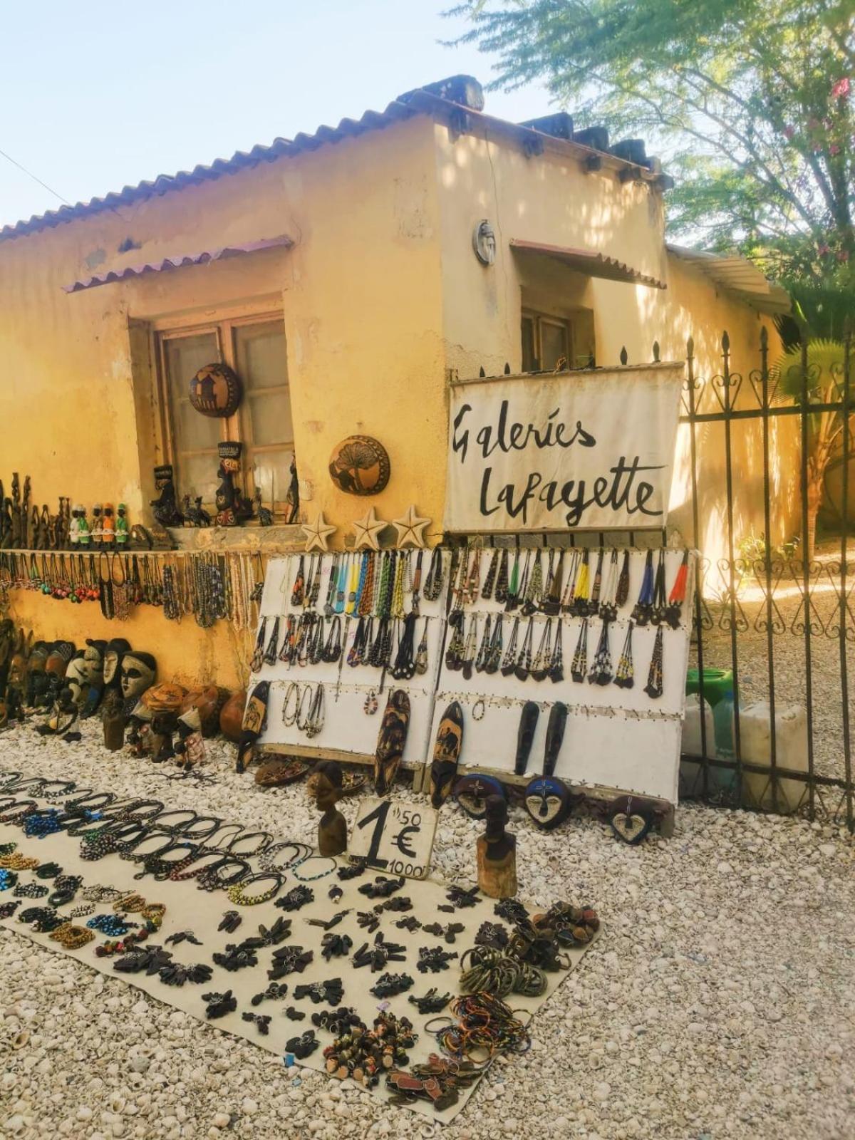 Apartamento Le Dolmen de Mbour Exterior foto